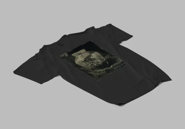 Polera negre Fer Life Style Black con diseño inspirado en Fernanda Larraín